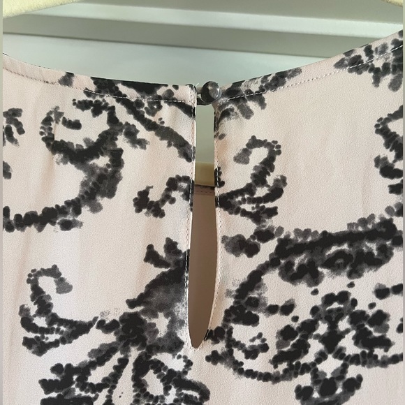 The Limited unique blush pink and black design blouse size S - Picture 4 of 6